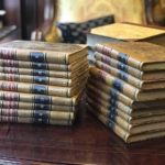 Как купить антикварные книги: советы и рекомендации для коллекционеров