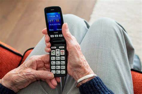 Лучшие смартфоны для пожилых простота и функциональность