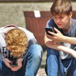 Как смартфоны влияют на социальные взаимодействия Плюсы и минусы